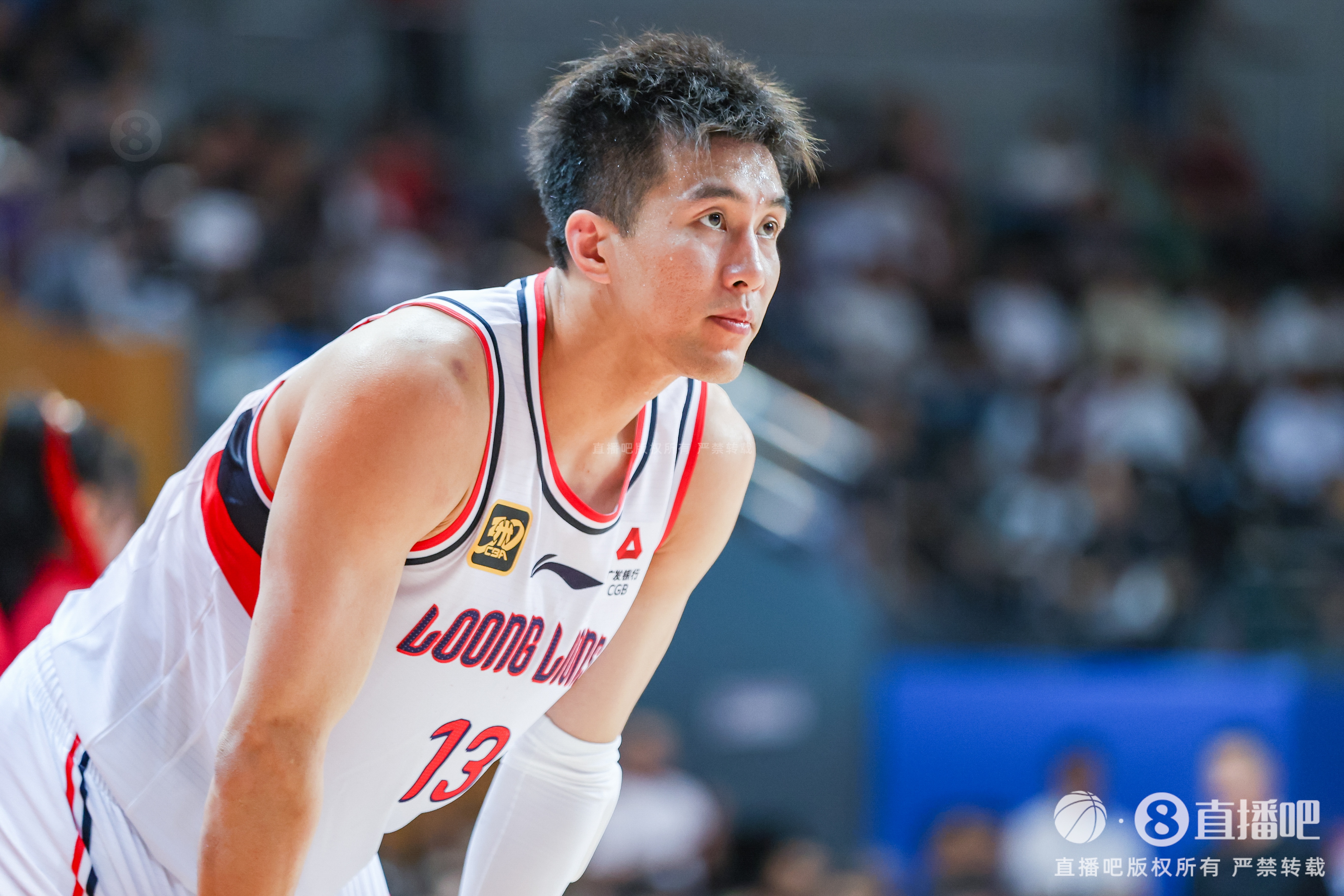 皇冠体育登录入口-郭艾伦的伤情令人感到痛心 前交叉韧带断裂康复期在9-12个月之间