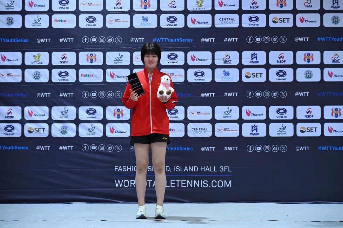 皇冠体育官方网站-3-0跳级夺冠！中国女乒15岁新星再闪耀：陈梦师妹疯狂收割冠军